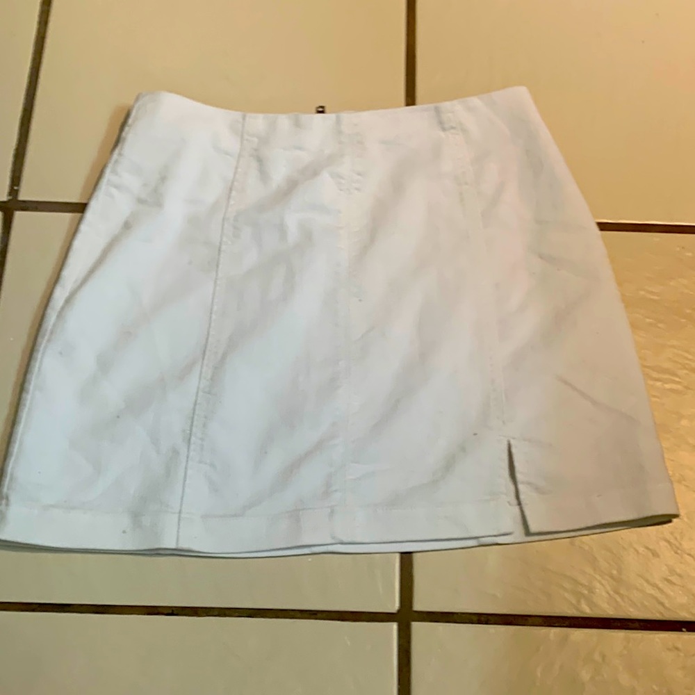 Cute preppy white skirt